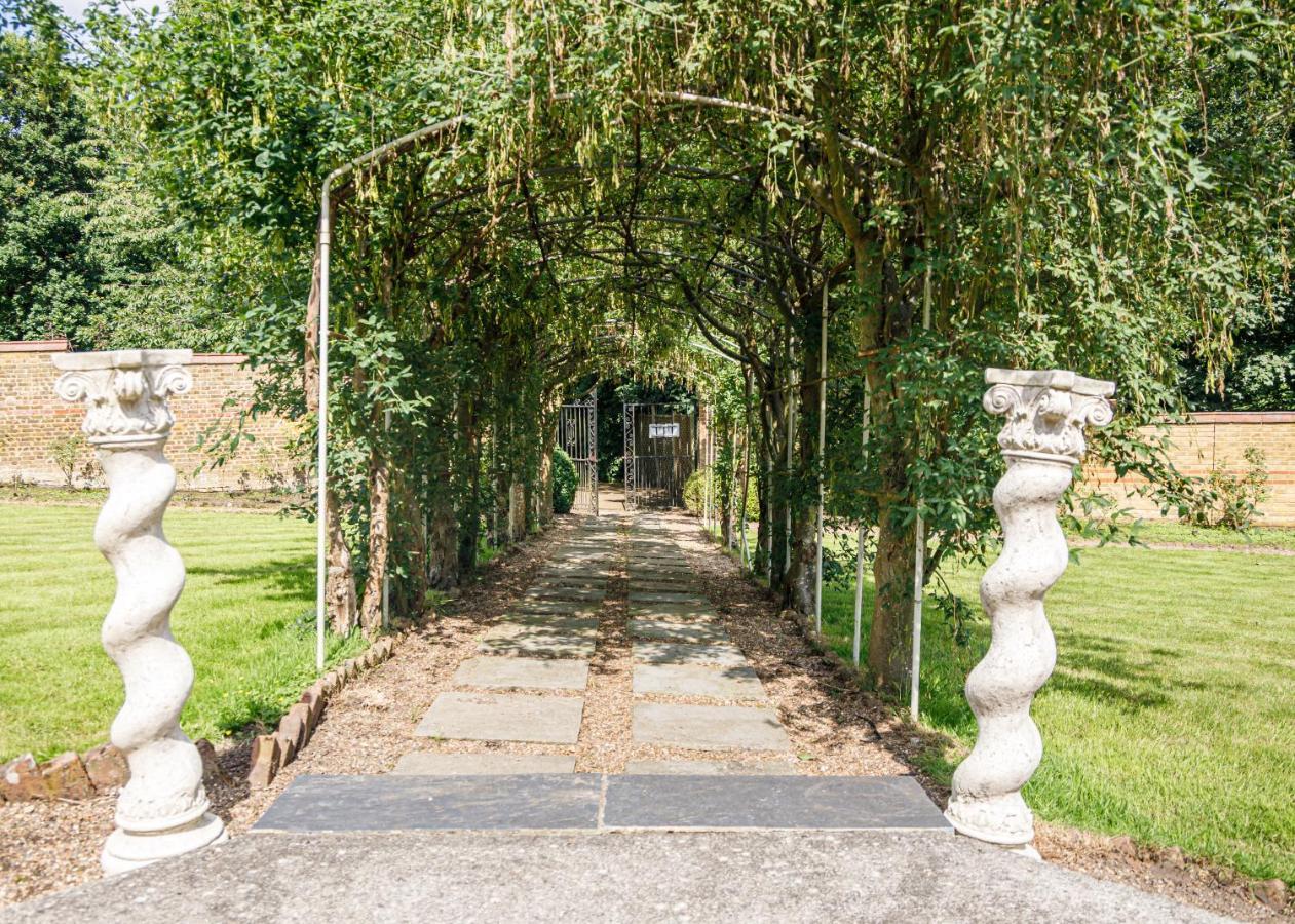 Rowhill Grange Hotel&Utopia Spa Dartford Esterno foto
